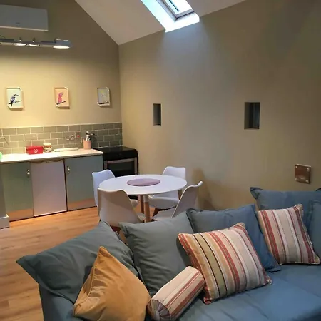 The Cowshed On The Greenway Holiday home