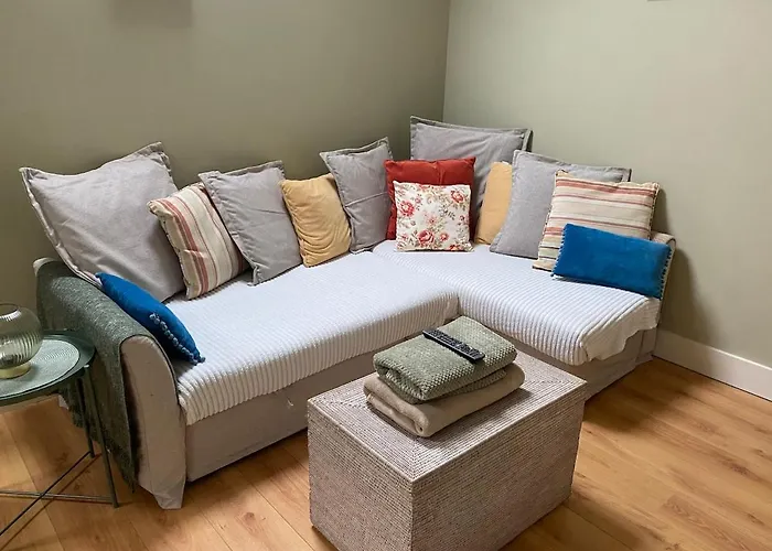 The Cowshed On The Greenway *